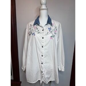 Vintage 90's New Addition Maternity White Floral Embroidered Denim Collar Shirt